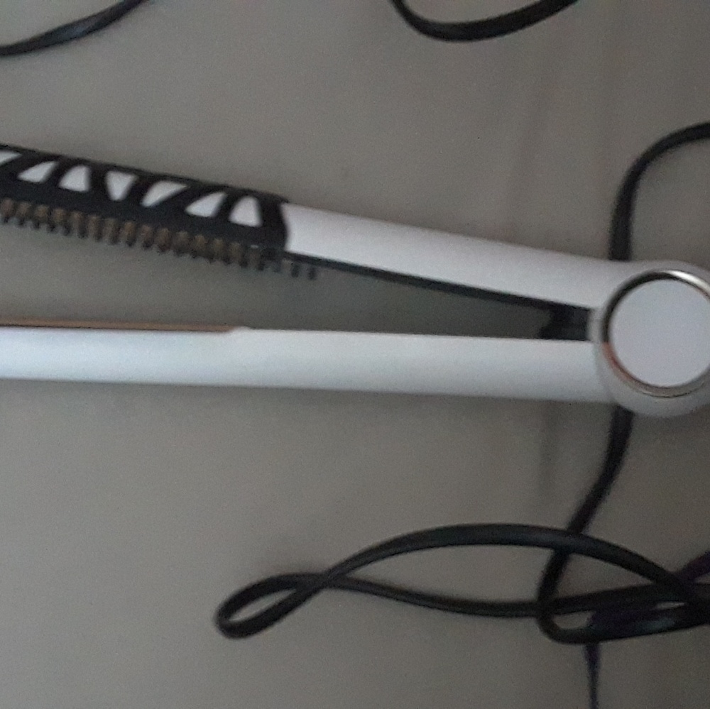 Cerasilk instyler flat iron